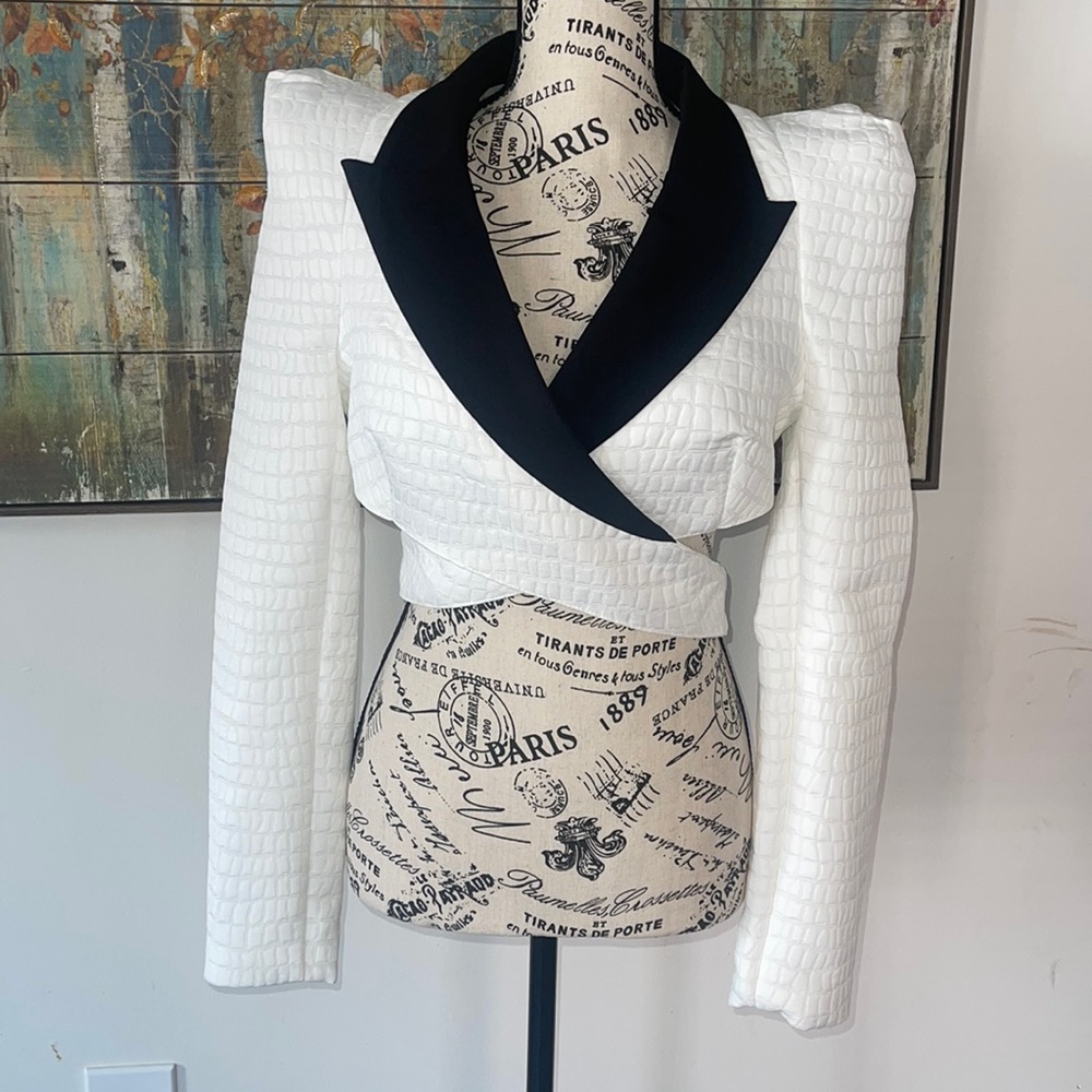 Cropped Blazer